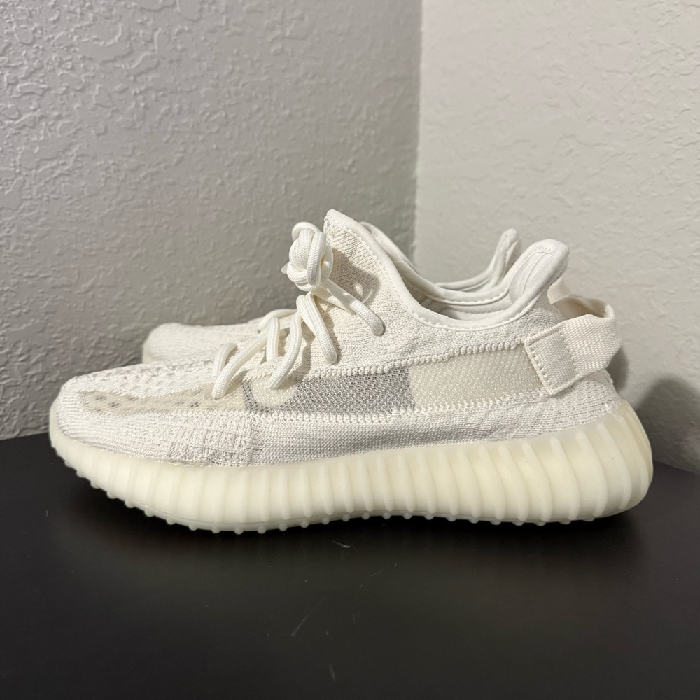 Yeezy Boost 350 V2 - Bone - Men’s 5.5/Women’s 7